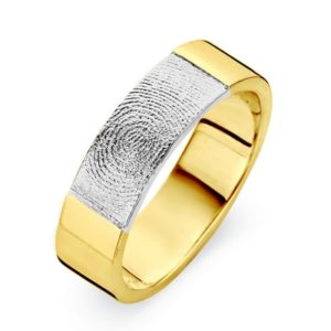 True ring i guld med fingeraftryk i hvidguld